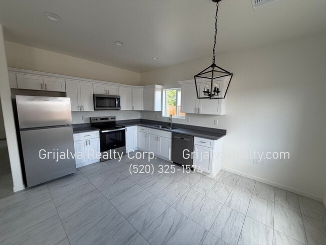 Photo - BRAND NEW BUILD! 3 BD, 2 BA and 2 BD, 1 BA Duplex Units (Irvington/6th Ave)