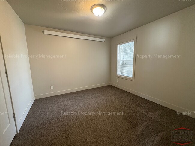 Photo - 626 Caribou St Unit 1