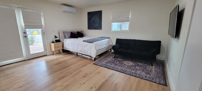 Photo - 4347 Governor Dr Unit Studio