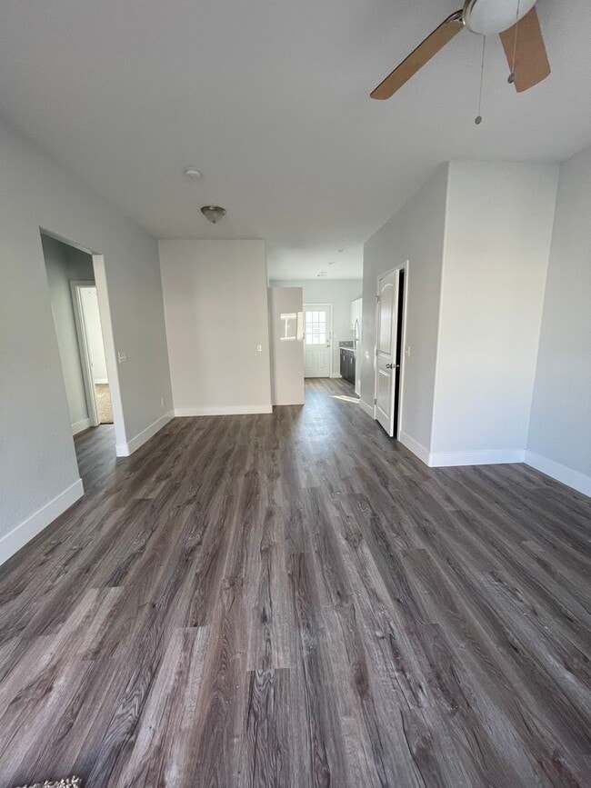 Building Photo - 2 bedroom Condo in Pahrump