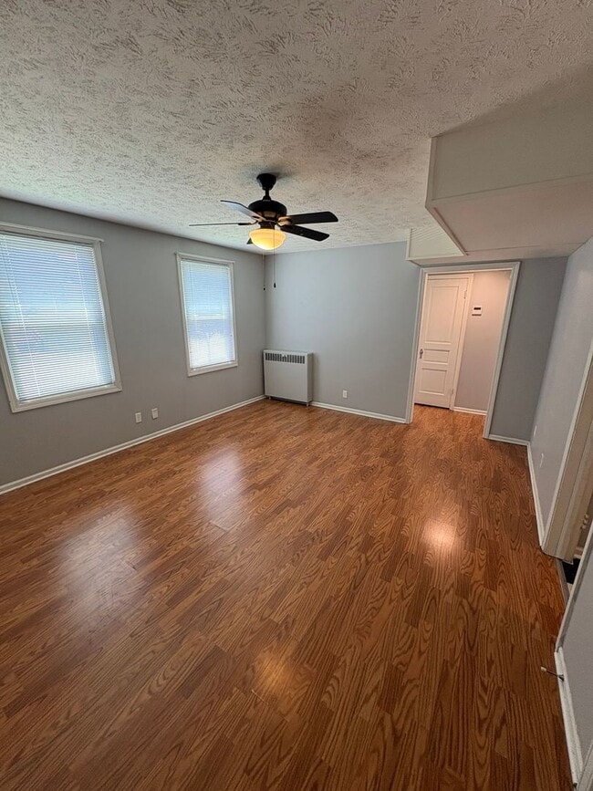 Building Photo - 3166 Davenport St Unit #117