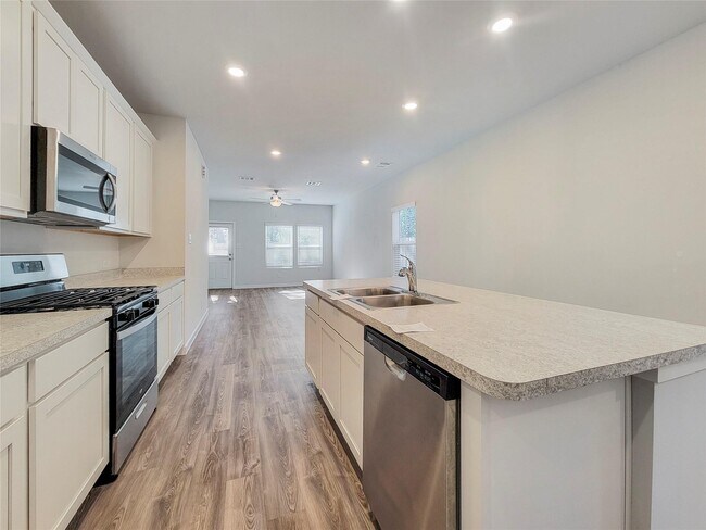 Photo - 16954 Pandora Wy