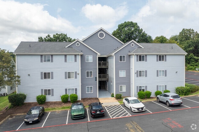 Building Entrance - The Hills Northview Apartments (new)