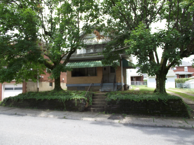 Building Photo - 241 Boden Ave Rental