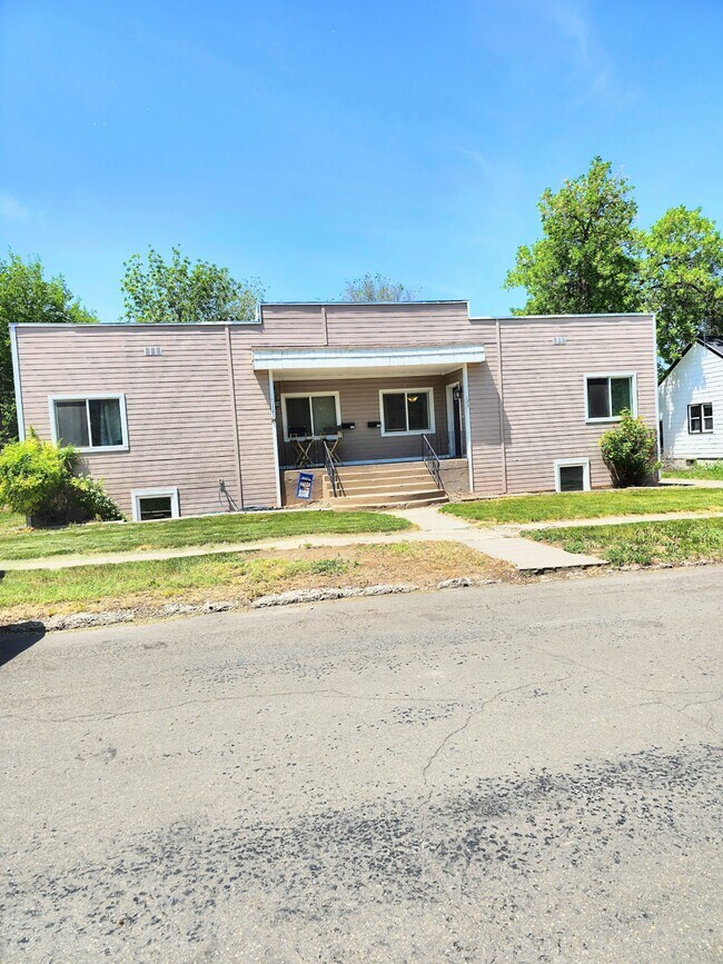 Photo - 123 Taylor St