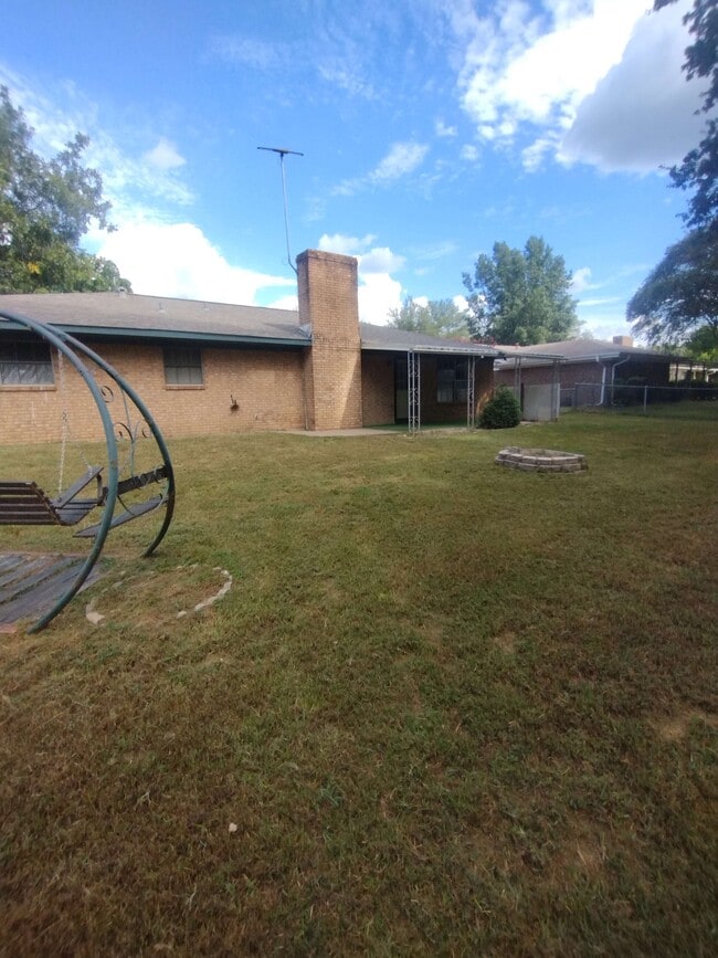 Photo - 402 S Wofford St