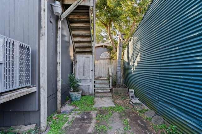 Building Photo - 1015 26th St