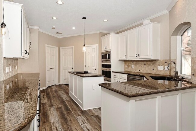 Photo - 6 Thornbush Pl