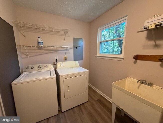 Photo - 184 Fargo Rd