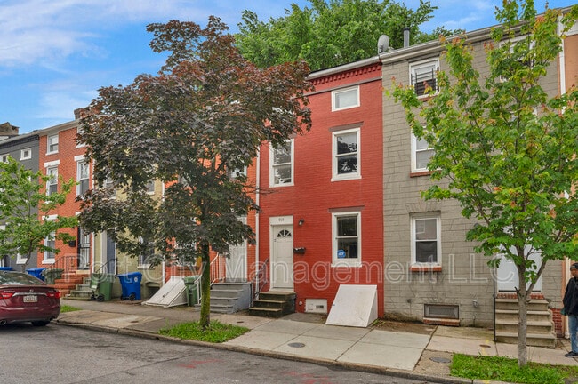 Photo - 915 W Lombard St