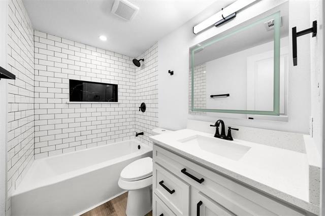 Building Photo - 305 E Kirby Ave