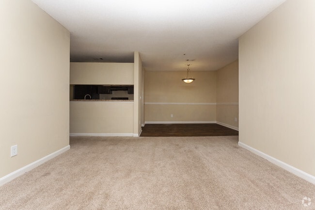 3HAB, 2BA - 1248 ft² - Lake Crossing Apartment Homes