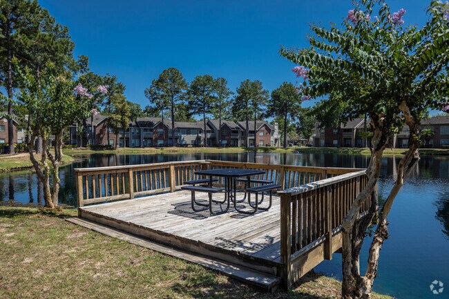 Fishing Dock at Lakeview Apartments