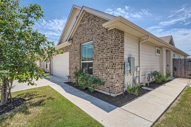 Photo - 821 Durness Dr