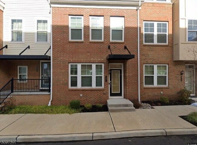 Building Photo - 6 Bond St