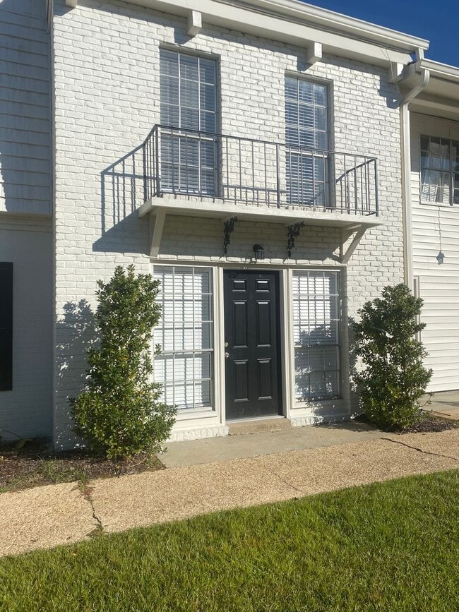 Photo - Colony House Apartments - Columbus, MS