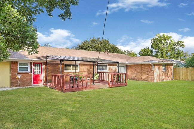 Building Photo - 1806 Clayton Dr Rental