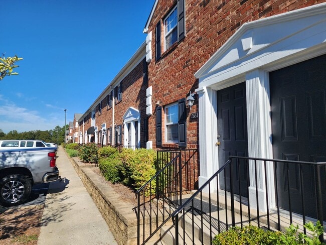 Photo - TowneClub on Berckmans