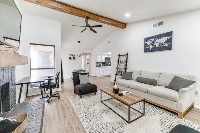 Photo - 2912 Pegasus Dr