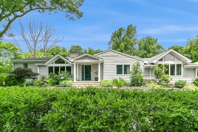 Building Photo - 16 Bingham Hill Cir