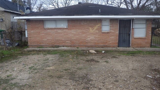 Photo - 8410 Brandon St