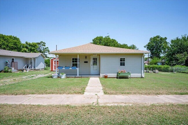 211 2nd St