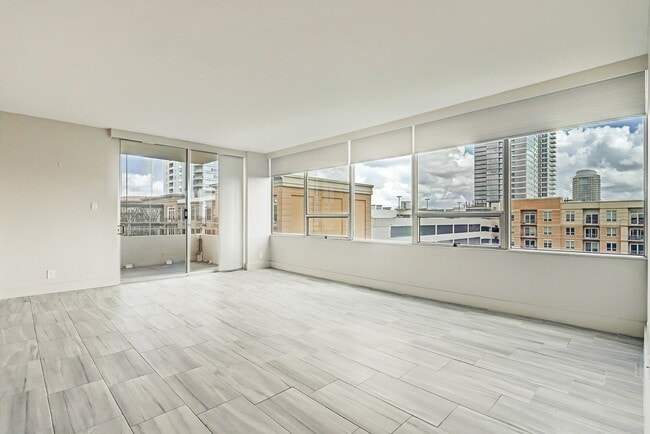 Photo - 2701 Westheimer Rd