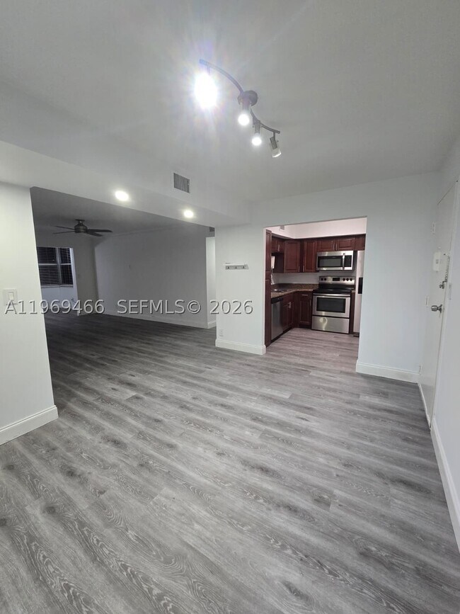 Photo - 6500 Cypress Rd Unit 301