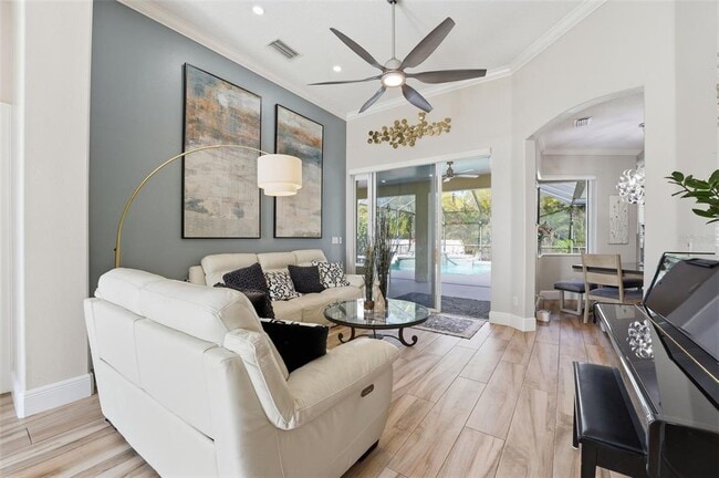 Photo - 6331 Yellow Wood Pl