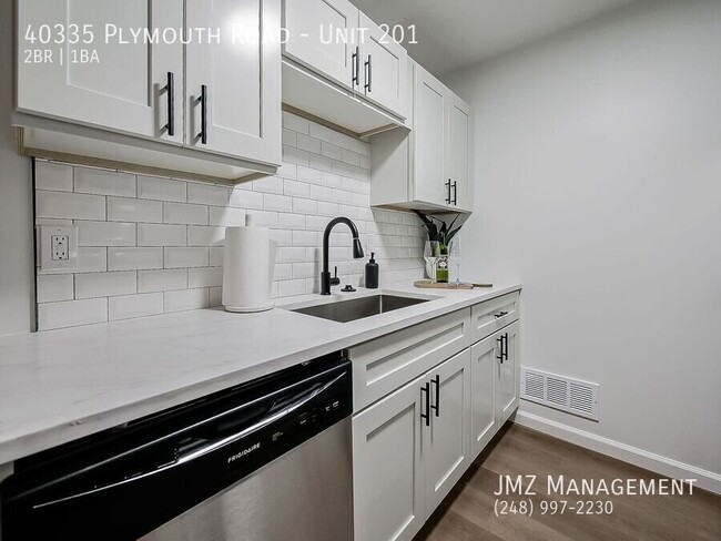 Photo - 40335 Plymouth Rd Unit 201