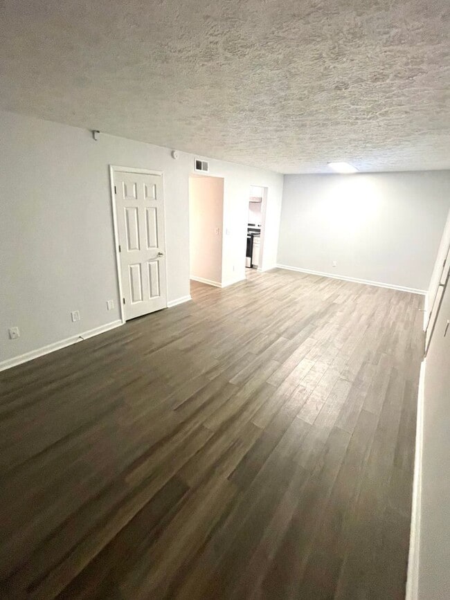 1711 Apartments