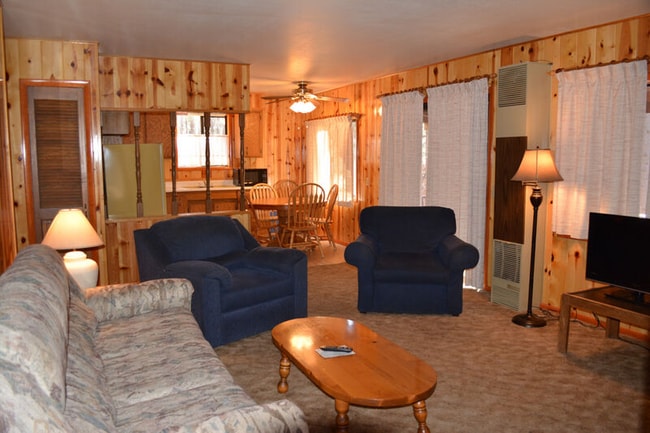 Photo - 237 E White Mountain Blvd