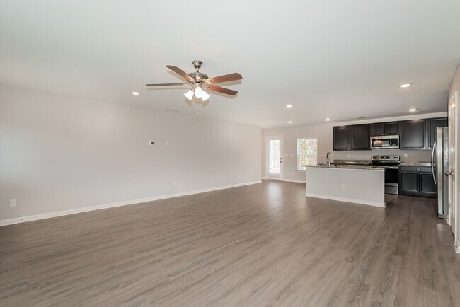 Photo - 270 River Walk Farm Pkwy