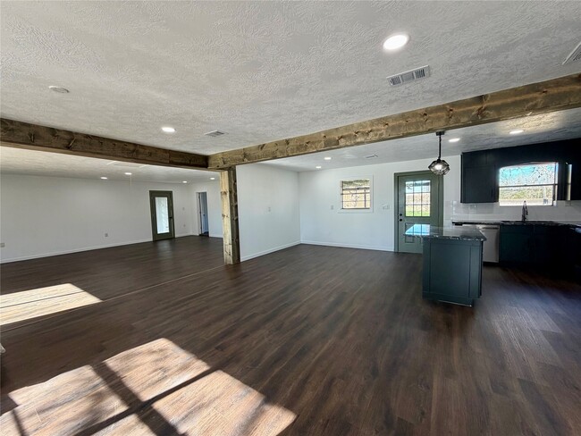 Photo - 100 Shady Oaks Ln