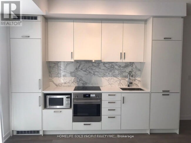 Photo - 60 Honeycrisp Cres Unit 1006