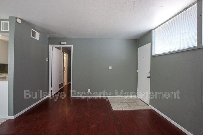 Photo - 247 S Hobson