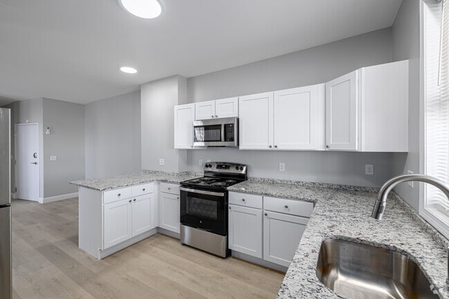 Interior Photo - 33-35 Rowe Ave