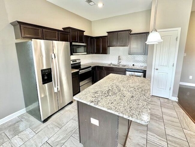 Photo - Now Leasing a 5 Bedroom 3 Bath Home In Olive Branch At Stateline