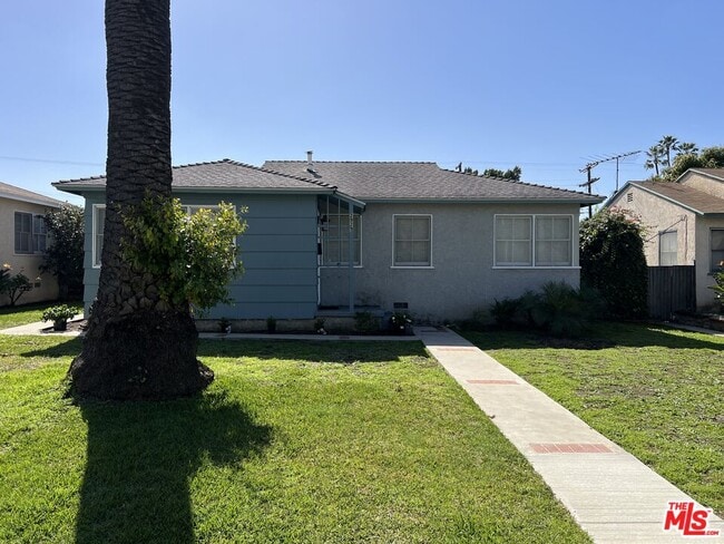 Photo - 2929 Westwood Blvd