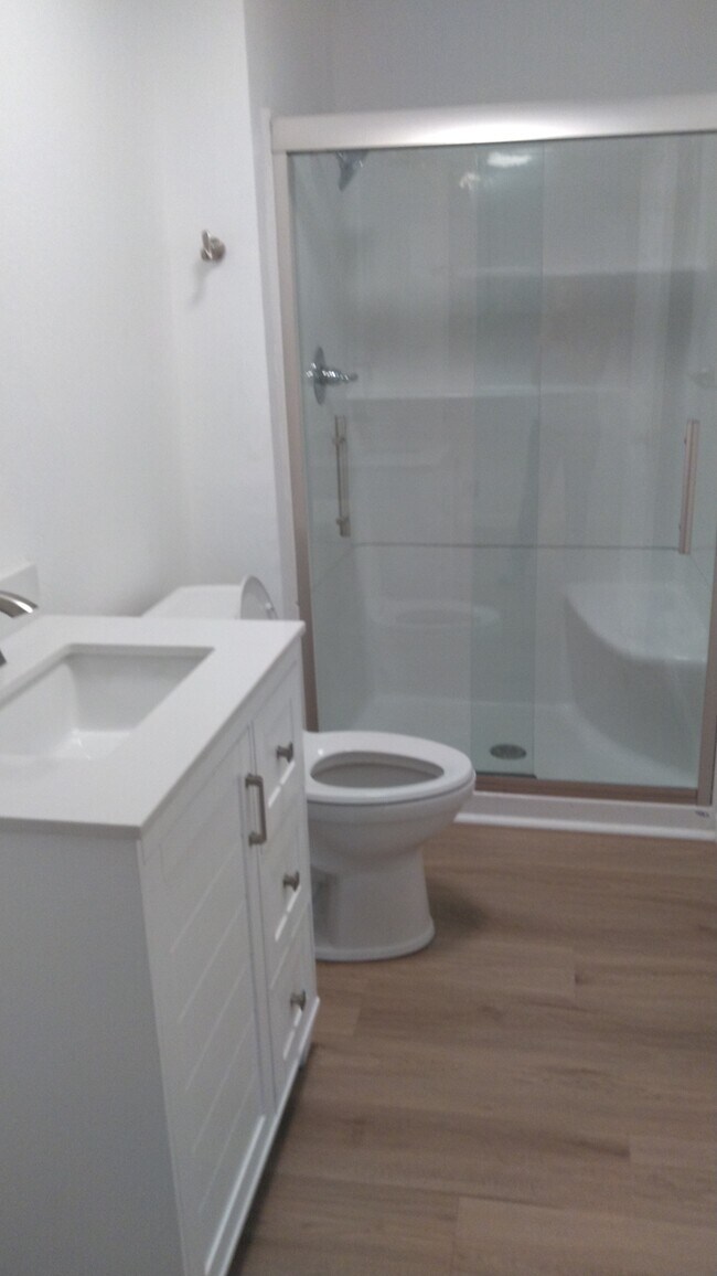 Photo - 1046 Saint Louis St