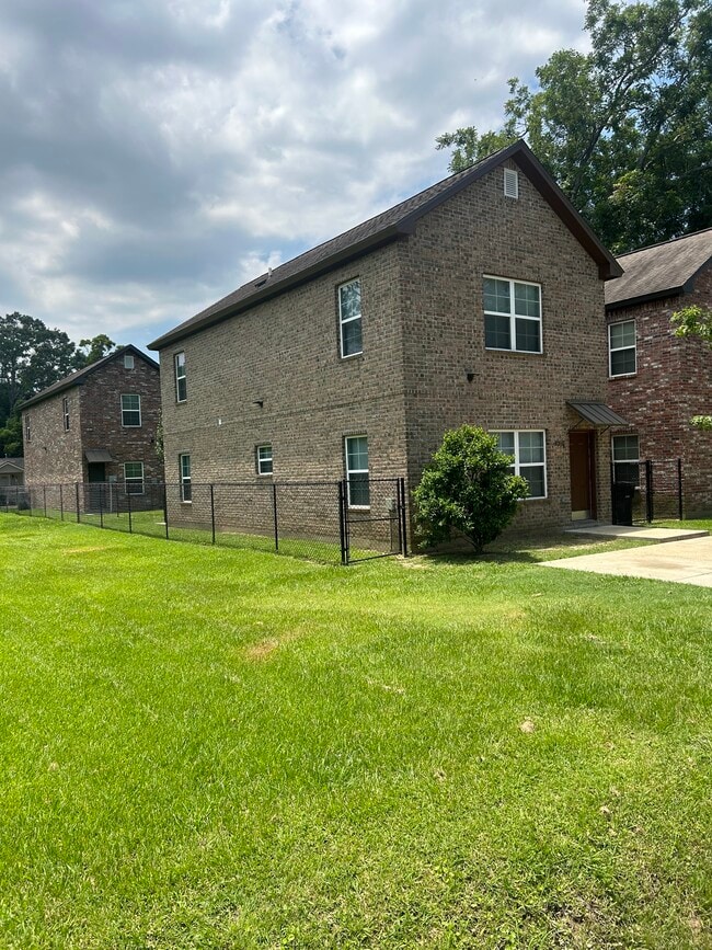 Photo - 5390 Paige St