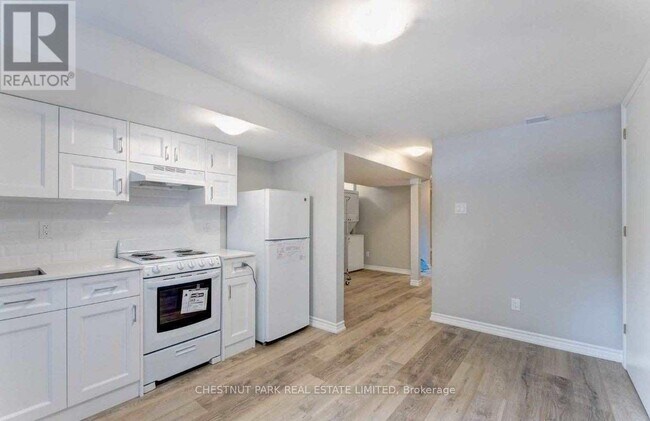 Photo - 110 Livingstone Ave