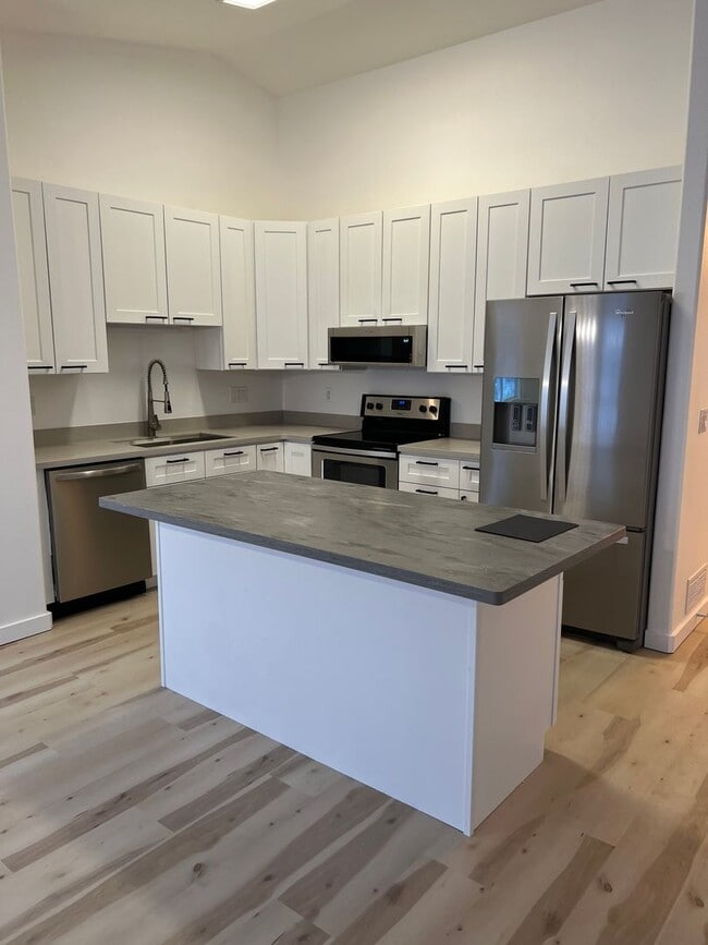 Photo - 3 bedroom with an Office!!!!