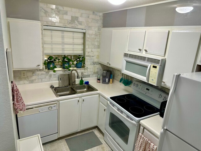 Photo - 2194 NE 167th St