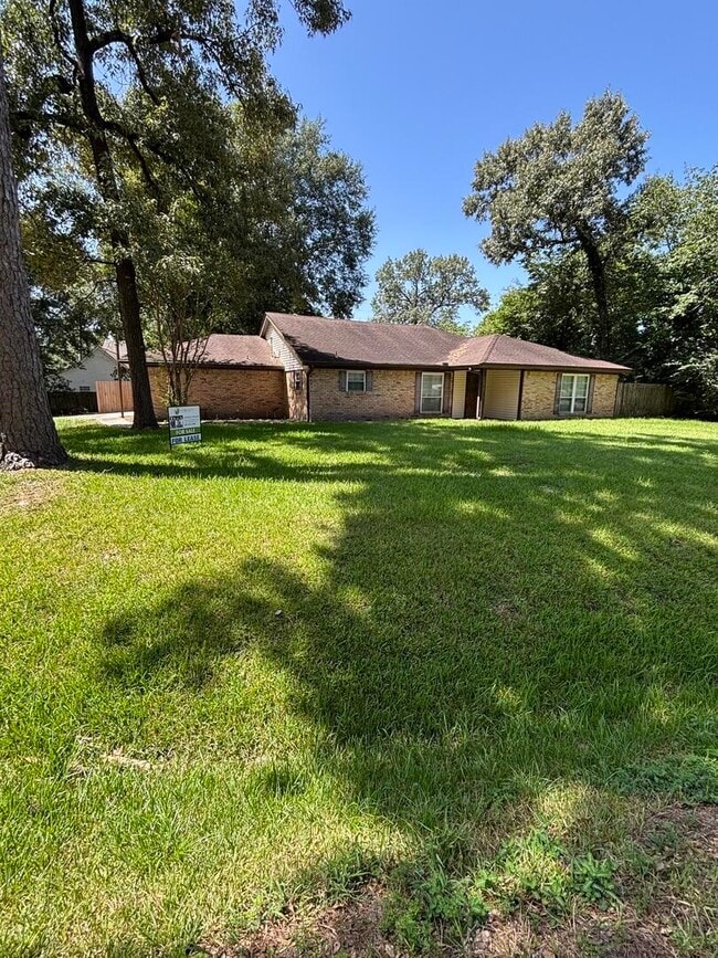 Building Photo - 26019 Leafywood Dr