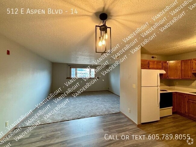 Building Photo - 512 E Aspen Blvd Unit 14 Rental