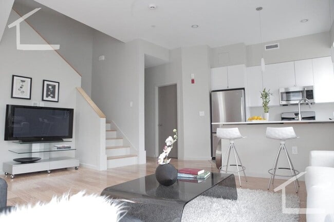 Photo - Luxury Allston 4-bed+2.5-bath+2-parking