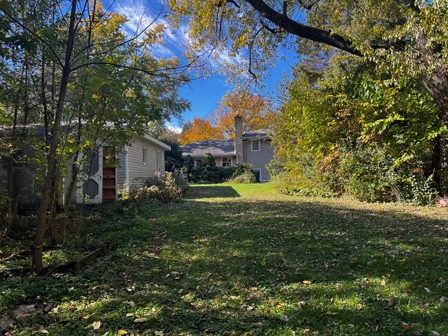 Photo - 5341 Grand Ave