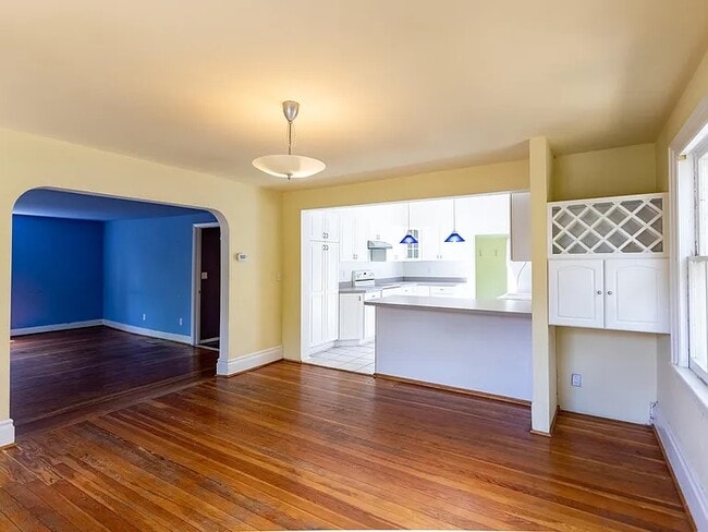 Photo - 115 Chapin St