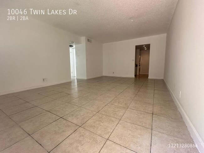 Photo - 10046 Twin Lakes Dr